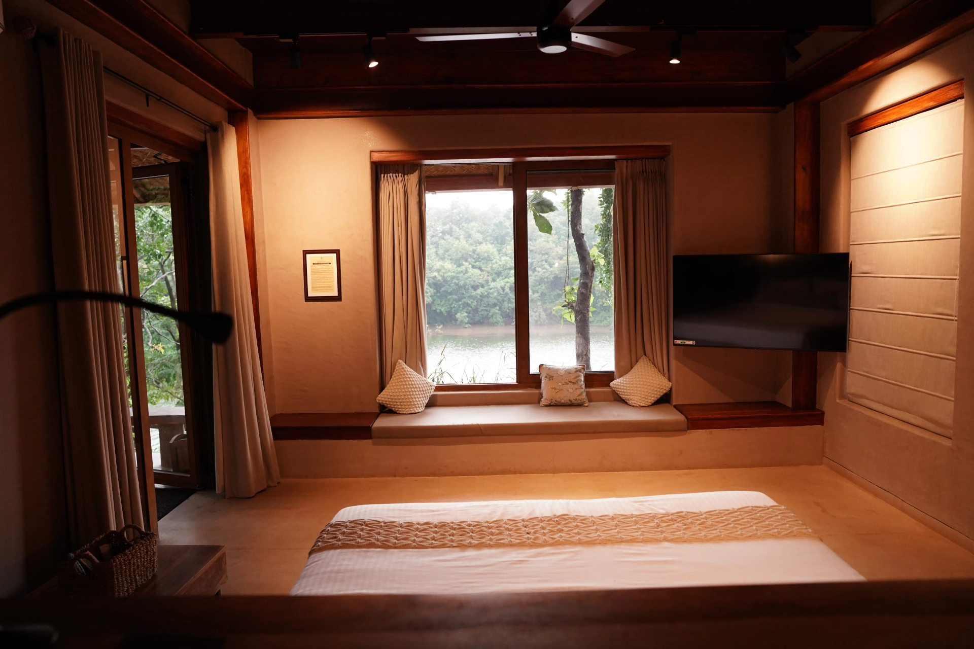 Room 1